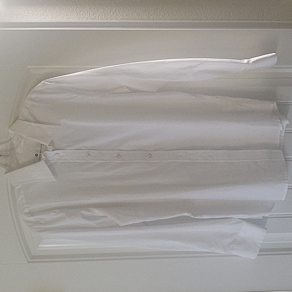 Saks Fifth Ave womens long sleeve shirt